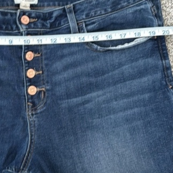 High Rise Button-fly Super Skinny M Jeans - Picture 5 of 8